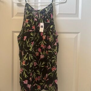 GAP women’s Black Top with Pink and Green Floral Design XXL